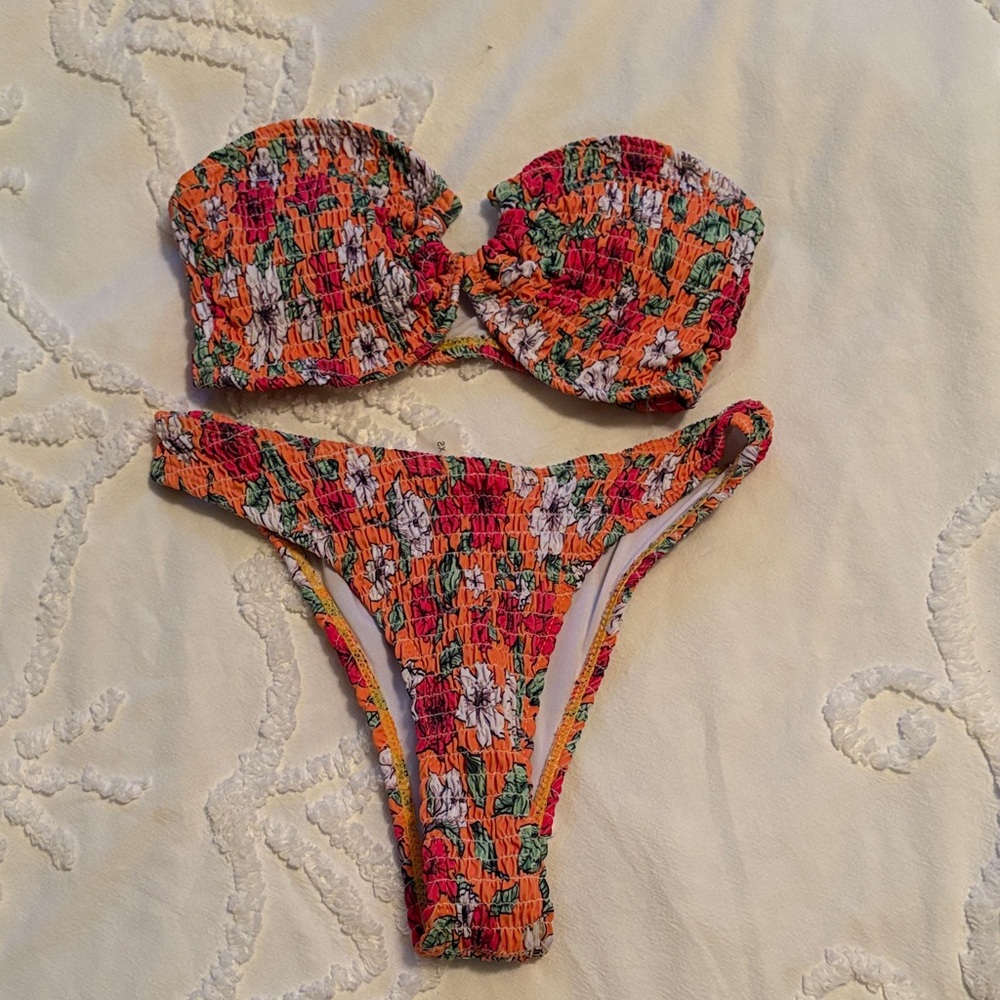 NEVER WORN Colorful Floral Bikini Set